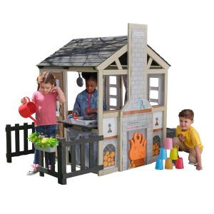 Maisonnette grise en bois avec cheminée Cozy Hearth de KidKraft