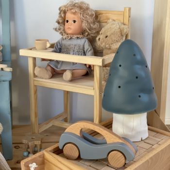 Chaise en bois naturel pour poupée fabriquée en Europe de Egmont Toys