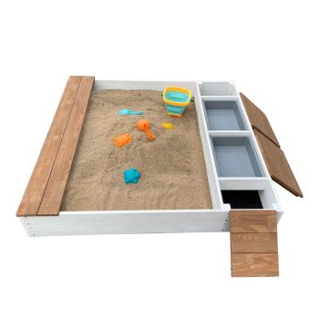 Sandkasten und Stauraum aus braunem und weißem Holz Evy von AXI
