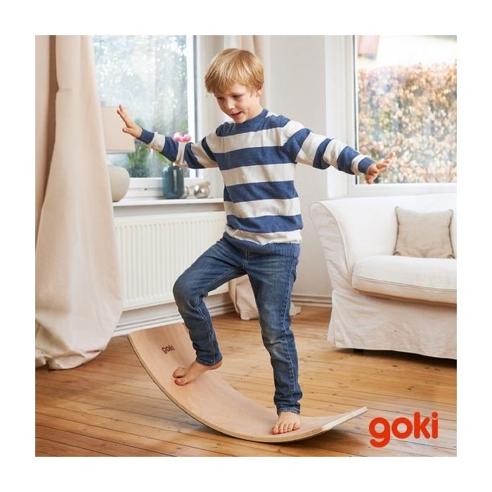 Planche d’équilibre en bois et feutrine pour enfant de Goki